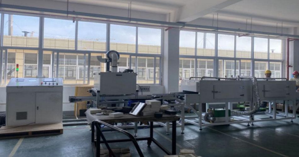 31399金沙娱场城特瓷陶瓷橡胶复合衬板硫化喷胶线