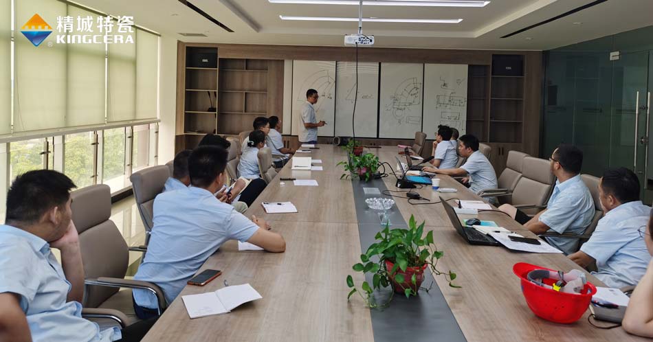 强化专业手艺，，，提高服务水平  营销部开展营业手艺培训