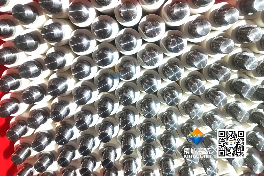 离别金属污染与断裂：：纯陶瓷棒钉助力锂电砂磨机棒钉优化升级